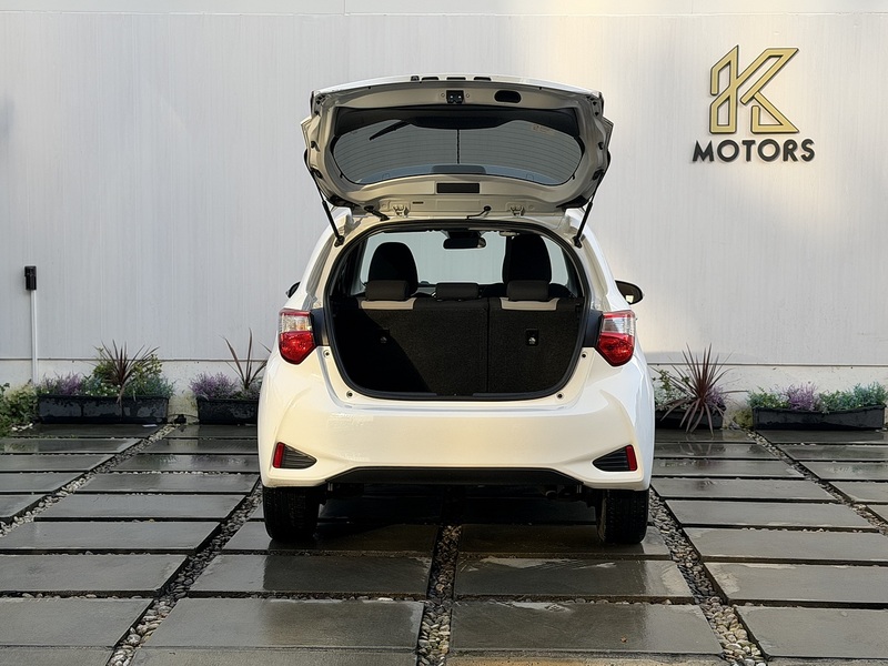 Toyota Yaris 1.5 VVT-i Design Hatchback 5dr Petrol Manual Euro 6 (111 ps) - U392