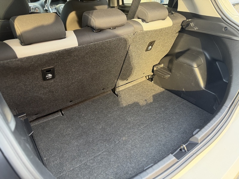 Toyota Yaris 1.5 VVT-i Design Hatchback 5dr Petrol Manual Euro 6 (111 ps) - U392