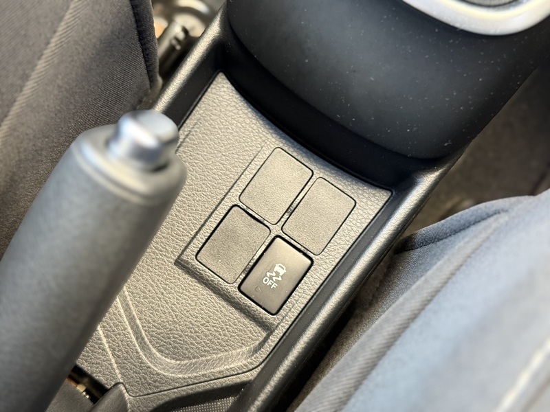 Toyota Yaris 1.5 VVT-i Design Hatchback 5dr Petrol Manual Euro 6 (111 ps) - U392