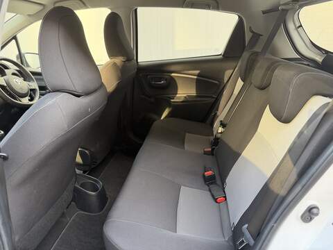 Toyota Yaris 1.5 VVT-i Design Hatchback 5dr Petrol Manual Euro 6 (111 ps) - U392