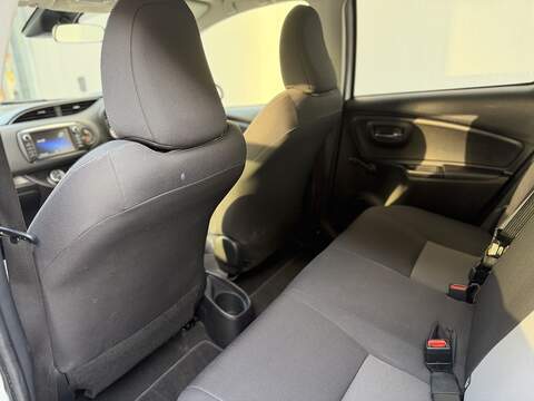 Toyota Yaris 1.5 VVT-i Design Hatchback 5dr Petrol Manual Euro 6 (111 ps) - U392