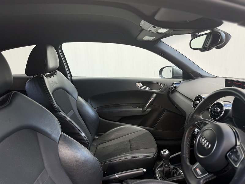 Audi A1 1.4 TFSI S line Hatchback 3dr Petrol Manual Euro 6 (s/s) (125 ps) - U393
