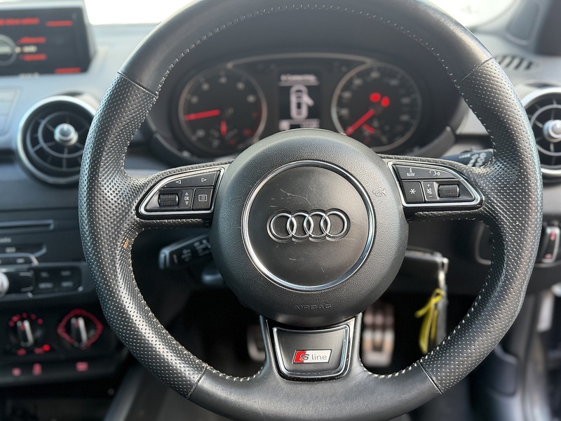 Audi A1 1.4 TFSI S line Hatchback 3dr Petrol Manual Euro 6 (s/s) (125 ps) - U393