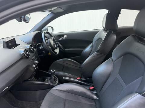 Audi A1 1.4 TFSI S line Hatchback 3dr Petrol Manual Euro 6 (s/s) (125 ps) - U393