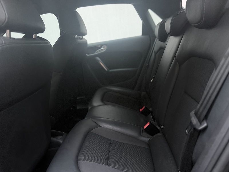 Audi A1 1.6 TDI S line Sportback 5dr Diesel S Tronic Euro 6 (s/s) (116 ps) - U399