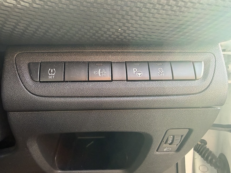 Peugeot 2008 1.2 VTi PureTech Crossway SUV 5dr Petrol Manual Euro 5 (82 ps) - U405