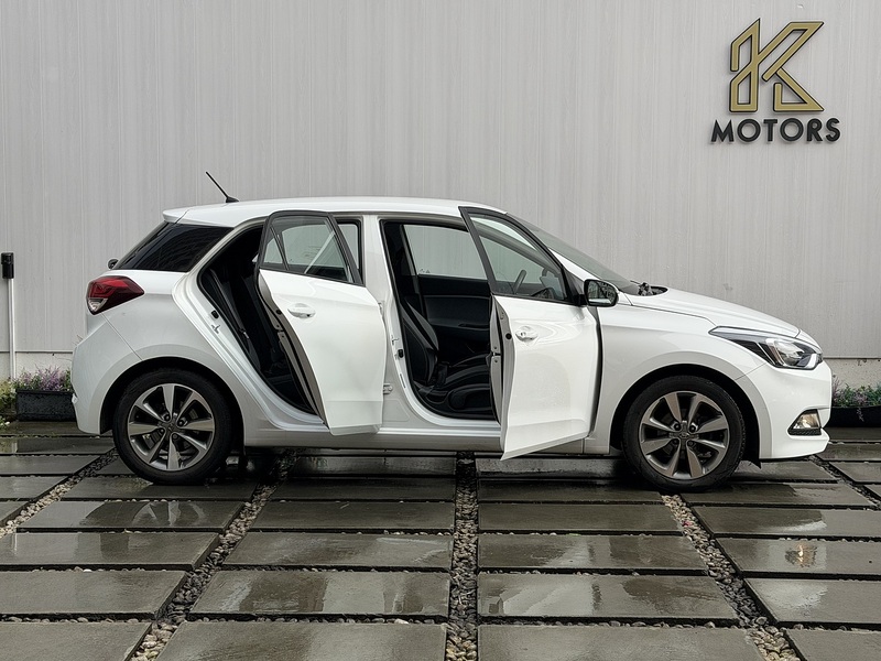 Hyundai i20 1.4 SE Hatchback 5dr Petrol Manual Euro 6 (100 ps) - U406