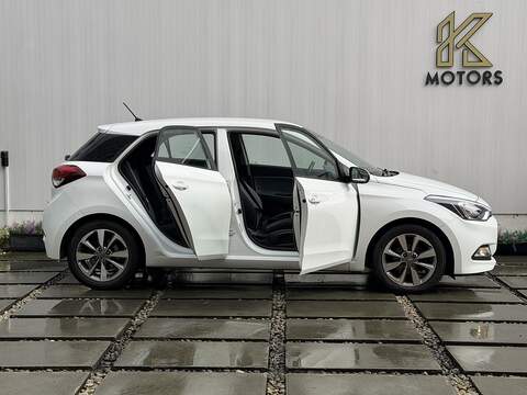 Hyundai i20 1.4 SE Hatchback 5dr Petrol Manual Euro 6 (100 ps) - U406