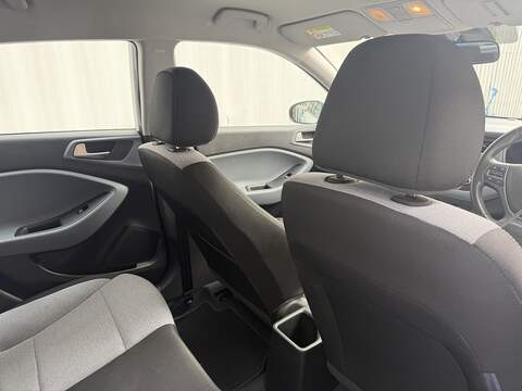 Hyundai i20 1.4 SE Hatchback 5dr Petrol Manual Euro 6 (100 ps) - U406