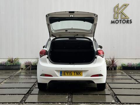 Hyundai i20 1.4 SE Hatchback 5dr Petrol Manual Euro 6 (100 ps) - U406