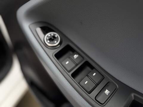 Hyundai i20 1.4 SE Hatchback 5dr Petrol Manual Euro 6 (100 ps) - U406