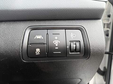 Hyundai i20 1.4 SE Hatchback 5dr Petrol Manual Euro 6 (100 ps) - U406