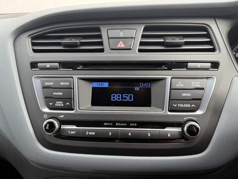 Hyundai i20 1.4 SE Hatchback 5dr Petrol Manual Euro 6 (100 ps) - U406