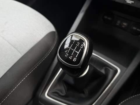 Hyundai i20 1.4 SE Hatchback 5dr Petrol Manual Euro 6 (100 ps) - U406