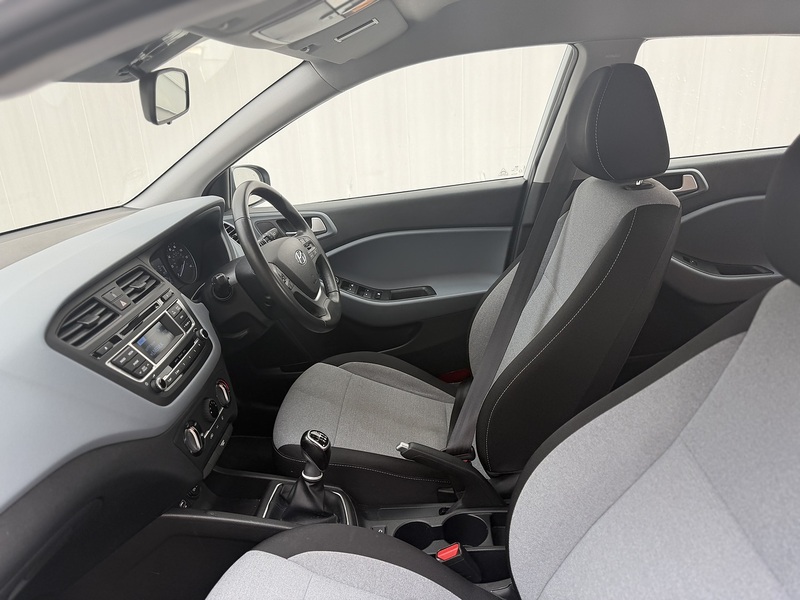 Hyundai i20 1.4 SE Hatchback 5dr Petrol Manual Euro 6 (100 ps) - U406