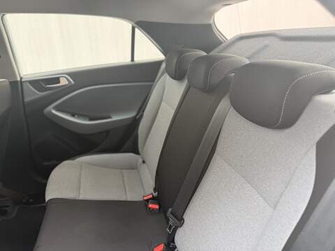 Hyundai i20 1.4 SE Hatchback 5dr Petrol Manual Euro 6 (100 ps) - U406