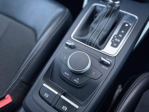 Audi Q2 1.5 TFSI CoD 35 S line SUV 5dr Petrol S Tronic Euro 6 (s/s) (150 ps) - U407