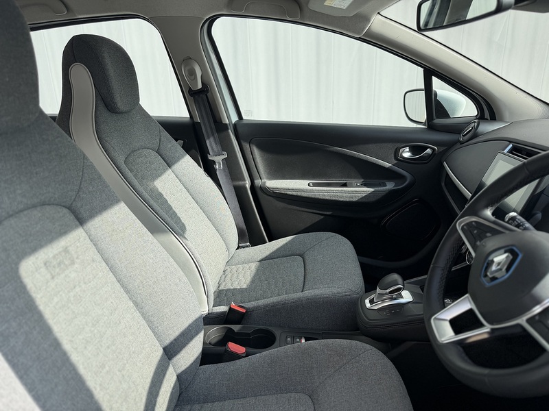 Renault Zoe R135 52kWh Iconic Hatchback 5dr Electric Auto (i) (134 bhp) - U410