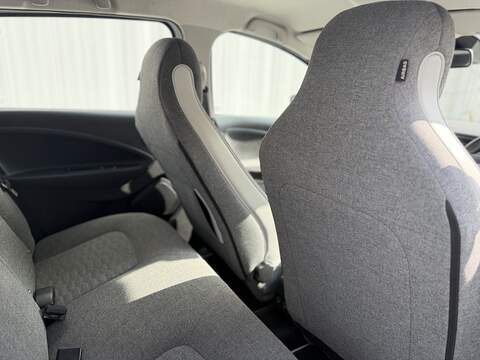 Renault Zoe R135 52kWh Iconic Hatchback 5dr Electric Auto (i) (134 bhp) - U410