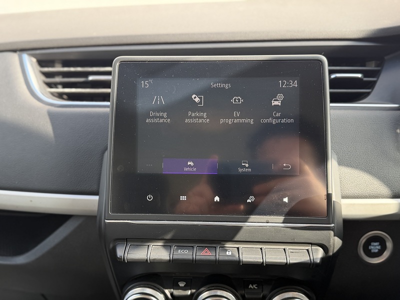 Renault Zoe R135 52kWh Iconic Hatchback 5dr Electric Auto (i) (134 bhp) - U410