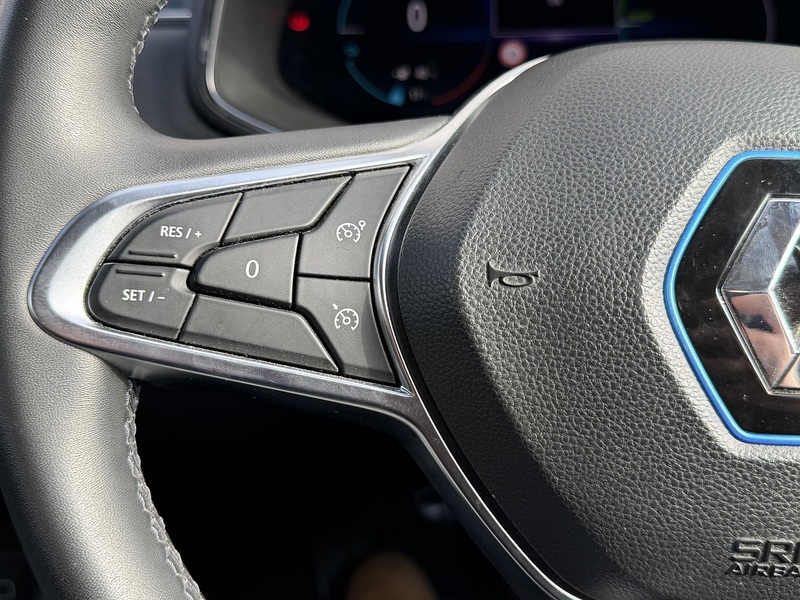 Renault Zoe R135 52kWh Iconic Hatchback 5dr Electric Auto (i) (134 bhp) - U410