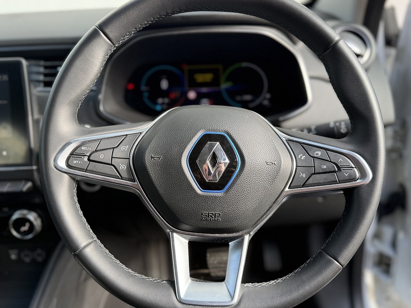 Renault Zoe R135 52kWh Iconic Hatchback 5dr Electric Auto (i) (134 bhp) - U410