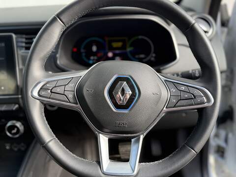 Renault Zoe R135 52kWh Iconic Hatchback 5dr Electric Auto (i) (134 bhp) - U410