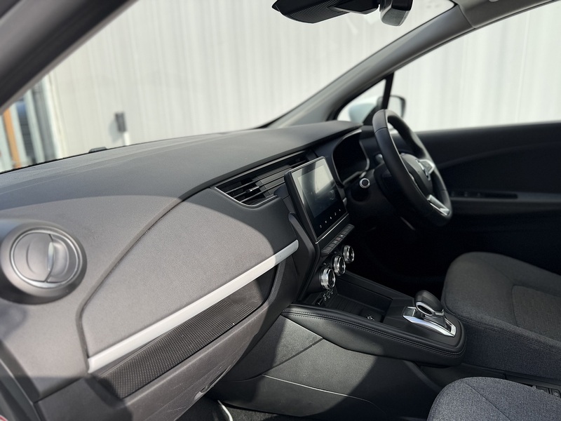 Renault Zoe R135 52kWh Iconic Hatchback 5dr Electric Auto (i) (134 bhp) - U410
