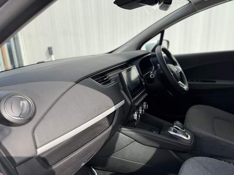 Renault Zoe R135 52kWh Iconic Hatchback 5dr Electric Auto (i) (134 bhp) - U410