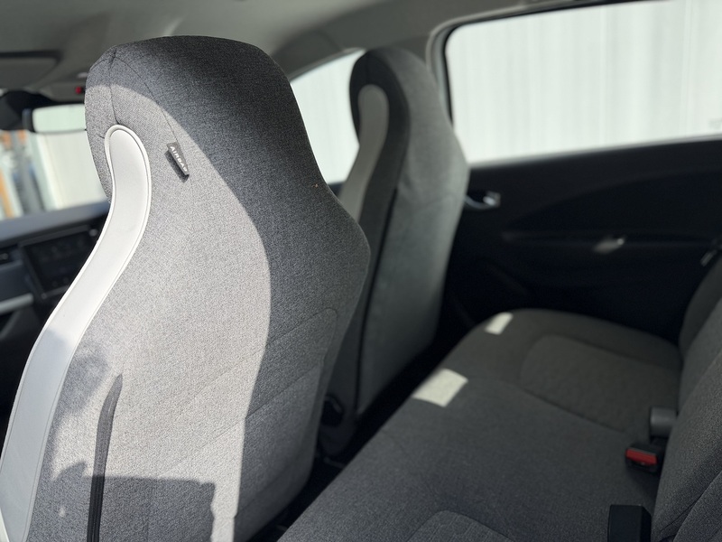 Renault Zoe R135 52kWh Iconic Hatchback 5dr Electric Auto (i) (134 bhp) - U410