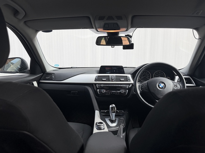 BMW 3 Series 2.0 320d SE Touring 5dr Diesel Auto Euro 6 (s/s) (190 ps) - U411