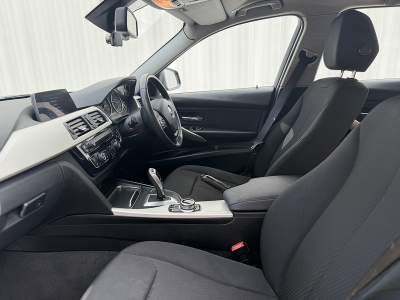 BMW 3 Series 2.0 320d SE Touring 5dr Diesel Auto Euro 6 (s/s) (190 ps) - U411