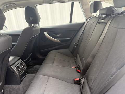 BMW 3 Series 2.0 320d SE Touring 5dr Diesel Auto Euro 6 (s/s) (190 ps) - U411