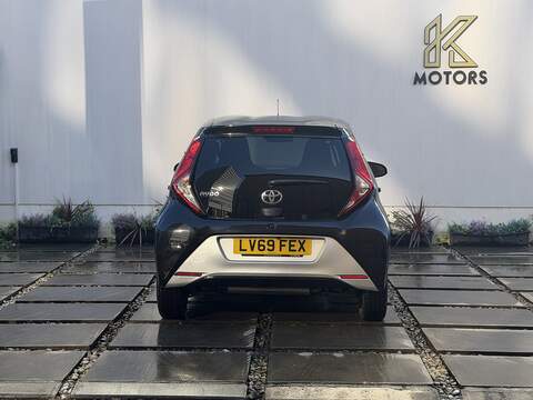 Toyota AYGO 1.0 VVT-i x-trend Hatchback 5dr Petrol x-shift Euro 6 (Safety Sense) (71 ps) - U424