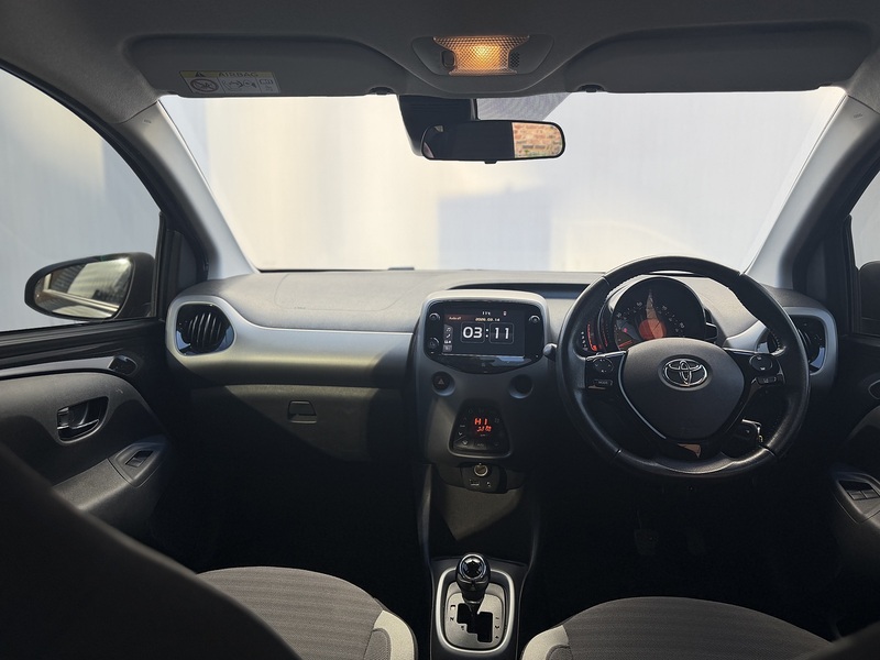 Toyota AYGO 1.0 VVT-i x-trend Hatchback 5dr Petrol x-shift Euro 6 (Safety Sense) (71 ps) - U424