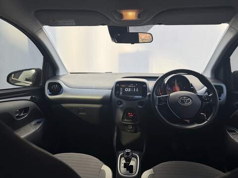 Toyota AYGO 1.0 VVT-i x-trend Hatchback 5dr Petrol x-shift Euro 6 (Safety Sense) (71 ps) - U424