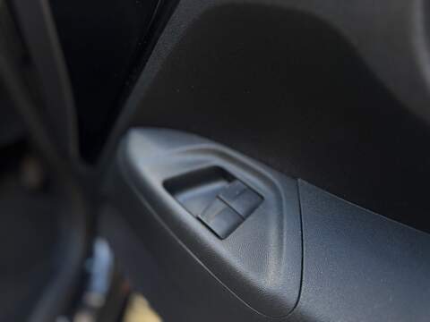 Toyota AYGO 1.0 VVT-i x-trend Hatchback 5dr Petrol x-shift Euro 6 (Safety Sense) (71 ps) - U424