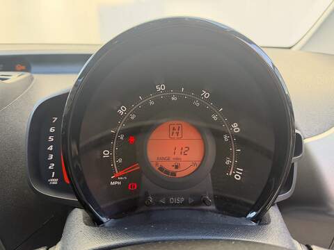 Toyota AYGO 1.0 VVT-i x-trend Hatchback 5dr Petrol x-shift Euro 6 (Safety Sense) (71 ps) - U424