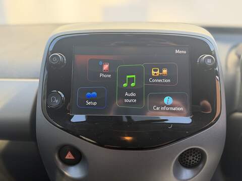 Toyota AYGO 1.0 VVT-i x-trend Hatchback 5dr Petrol x-shift Euro 6 (Safety Sense) (71 ps) - U424