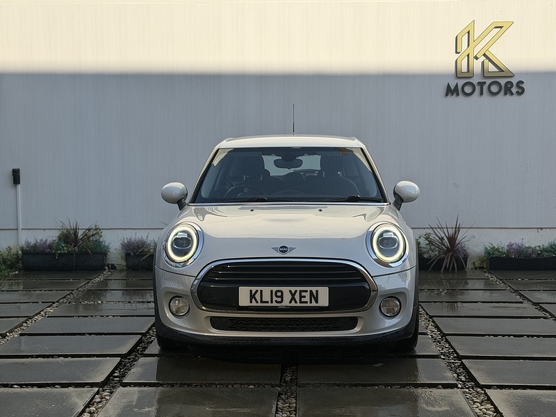 MINI Hatch 1.5 Cooper Classic Hatchback 5dr Petrol Steptronic Euro 6 (s/s) (136 ps) - U427