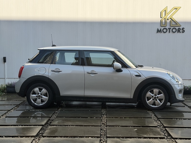MINI Hatch 1.5 Cooper Classic Hatchback 5dr Petrol Steptronic Euro 6 (s/s) (136 ps) - U427