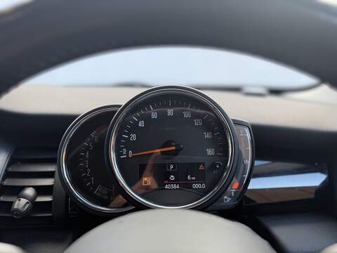 MINI Hatch 1.5 Cooper Classic Hatchback 5dr Petrol Steptronic Euro 6 (s/s) (136 ps) - U427