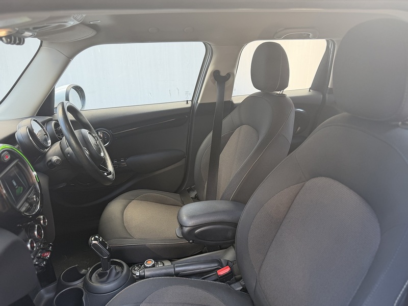 MINI Hatch 1.5 Cooper Classic Hatchback 5dr Petrol Steptronic Euro 6 (s/s) (136 ps) - U427