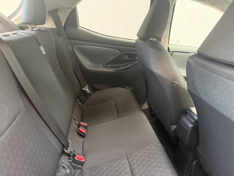 Toyota Yaris 1.5 VVT-h Design Hatchback 5dr Petrol Hybrid E-CVT Euro 6 (s/s) (116 ps) - U435