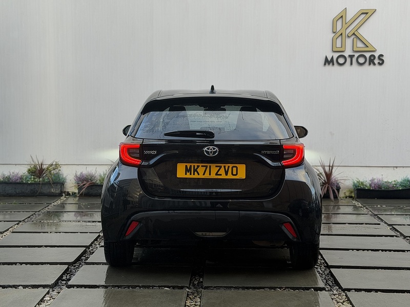 Toyota Yaris 1.5 VVT-h Design Hatchback 5dr Petrol Hybrid E-CVT Euro 6 (s/s) (116 ps) - U435