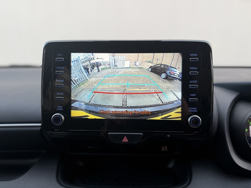 Toyota Yaris 1.5 VVT-h Design Hatchback 5dr Petrol Hybrid E-CVT Euro 6 (s/s) (116 ps) - U435