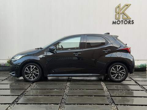 Toyota Yaris 1.5 VVT-h Design Hatchback 5dr Petrol Hybrid E-CVT Euro 6 (s/s) (116 ps) - U435