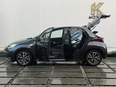 Toyota Yaris 1.5 VVT-h Design Hatchback 5dr Petrol Hybrid E-CVT Euro 6 (s/s) (116 ps) - U435