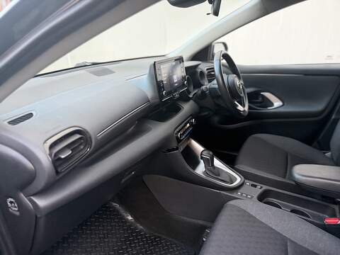 Toyota Yaris 1.5 VVT-h Design Hatchback 5dr Petrol Hybrid E-CVT Euro 6 (s/s) (116 ps) - U435