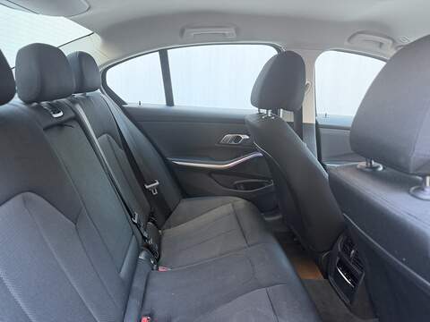 BMW 3 Series 2.0 330e 12kWh SE Pro Saloon 4dr Petrol Plug-in Hybrid Auto Euro 6 (s/s) (292 ps) - U442